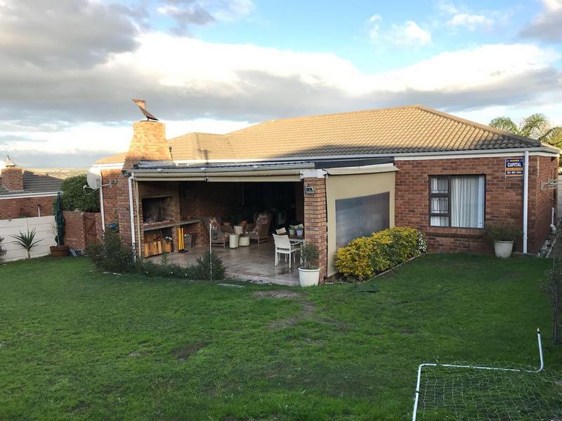 To Let 3 Bedroom Property for Rent in Langeberg Western Cape